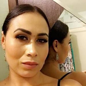 Meet your Posher, Claudia